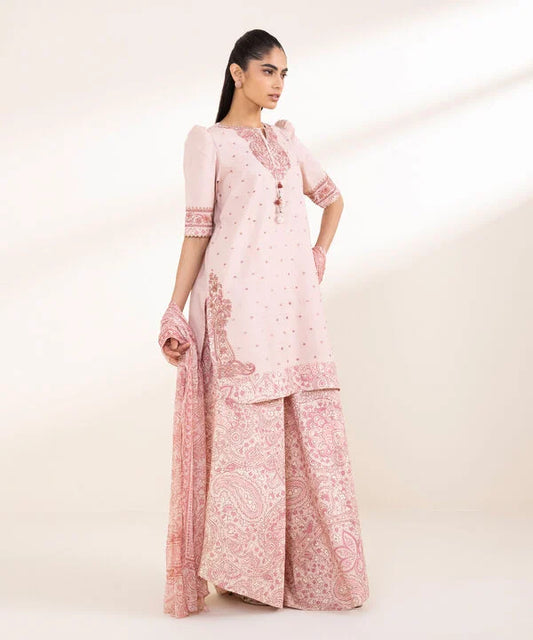 3 Piece - Embroidered Lawn Suit