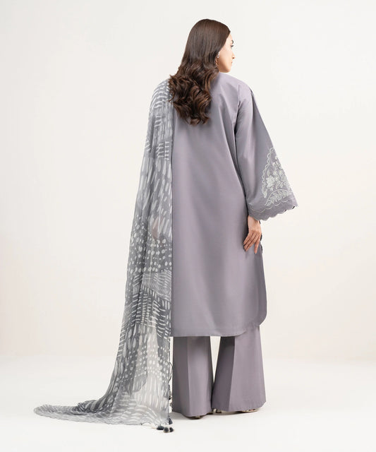 3 Piece - Embroidered Lawn Suit