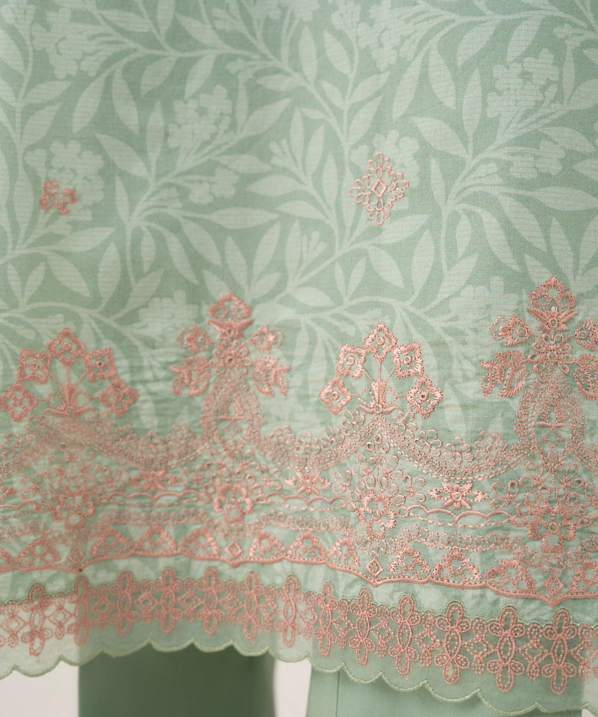 3 Piece - Embroidered Zari Lawn Suit