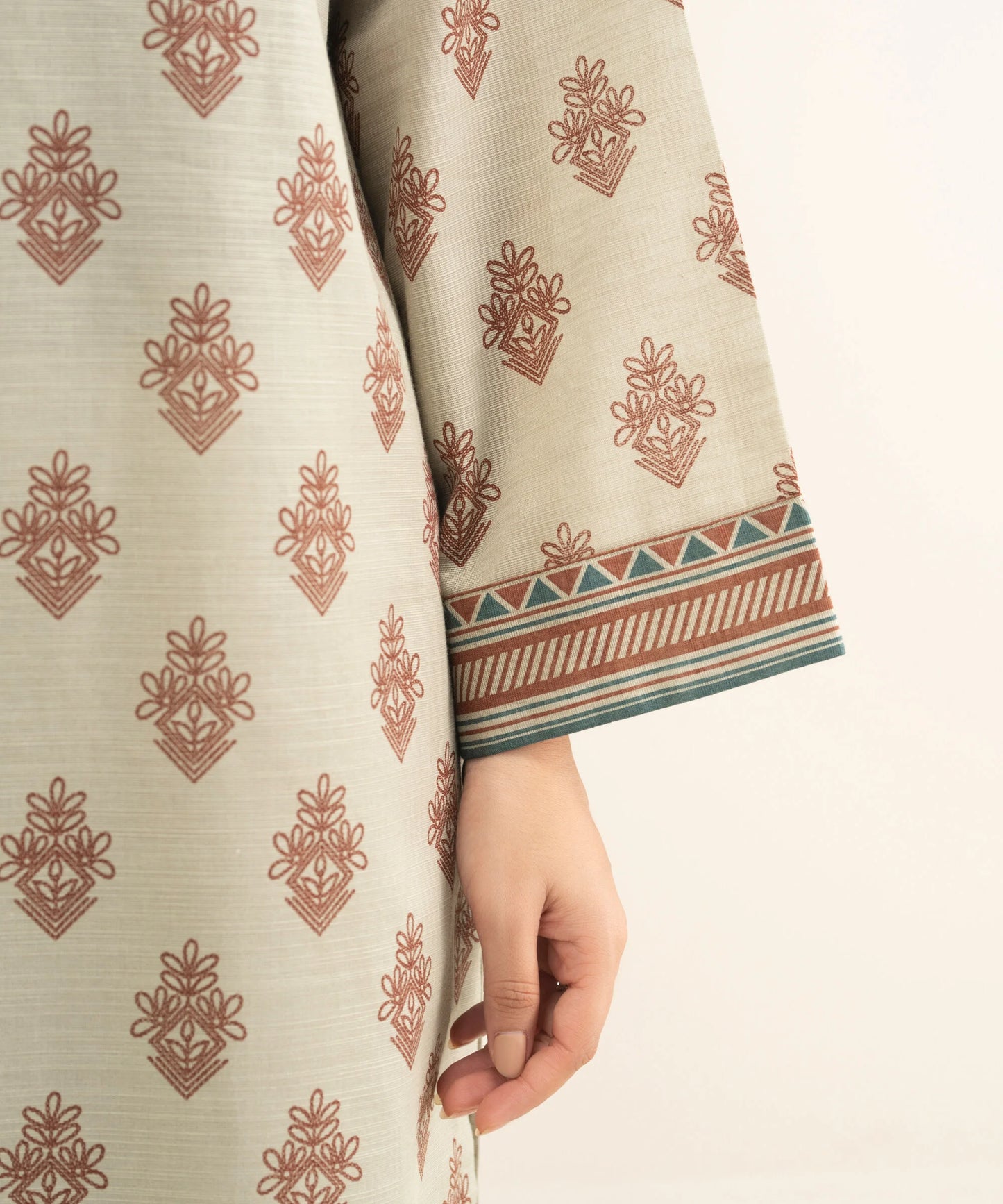 3 Piece - Printed Khaddar Suit