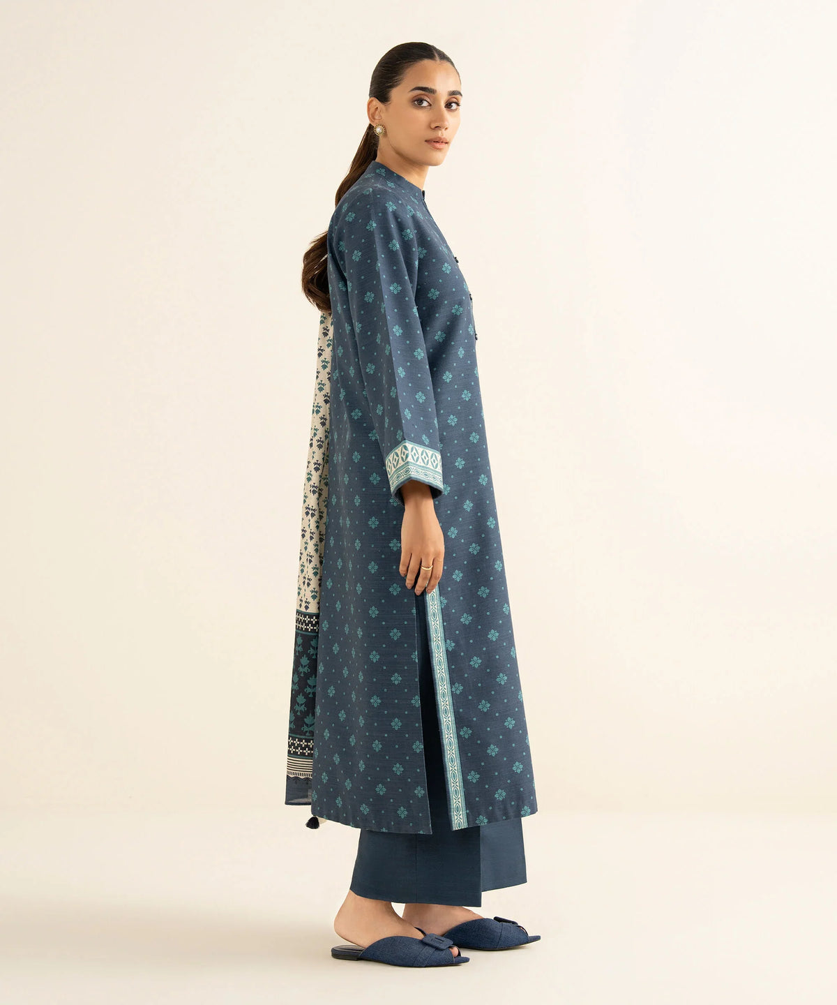 2 Piece - Printed Khaddar Suit