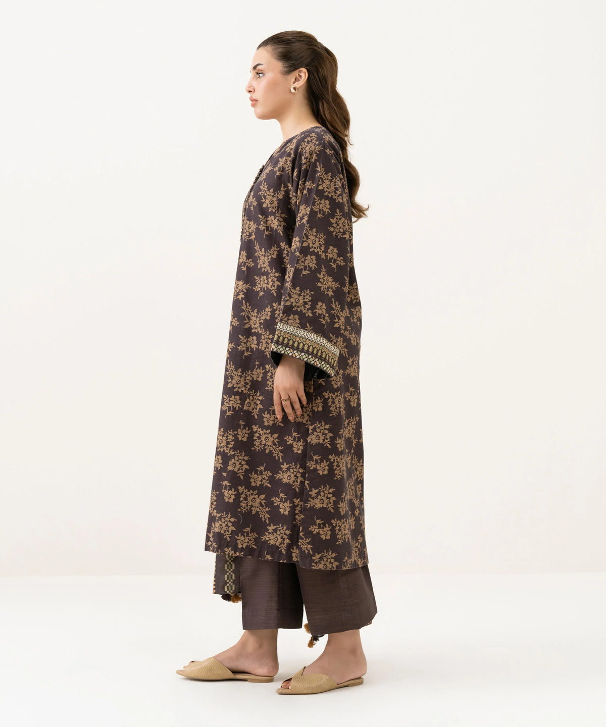 3 Piece - Printed Khaddar Suit