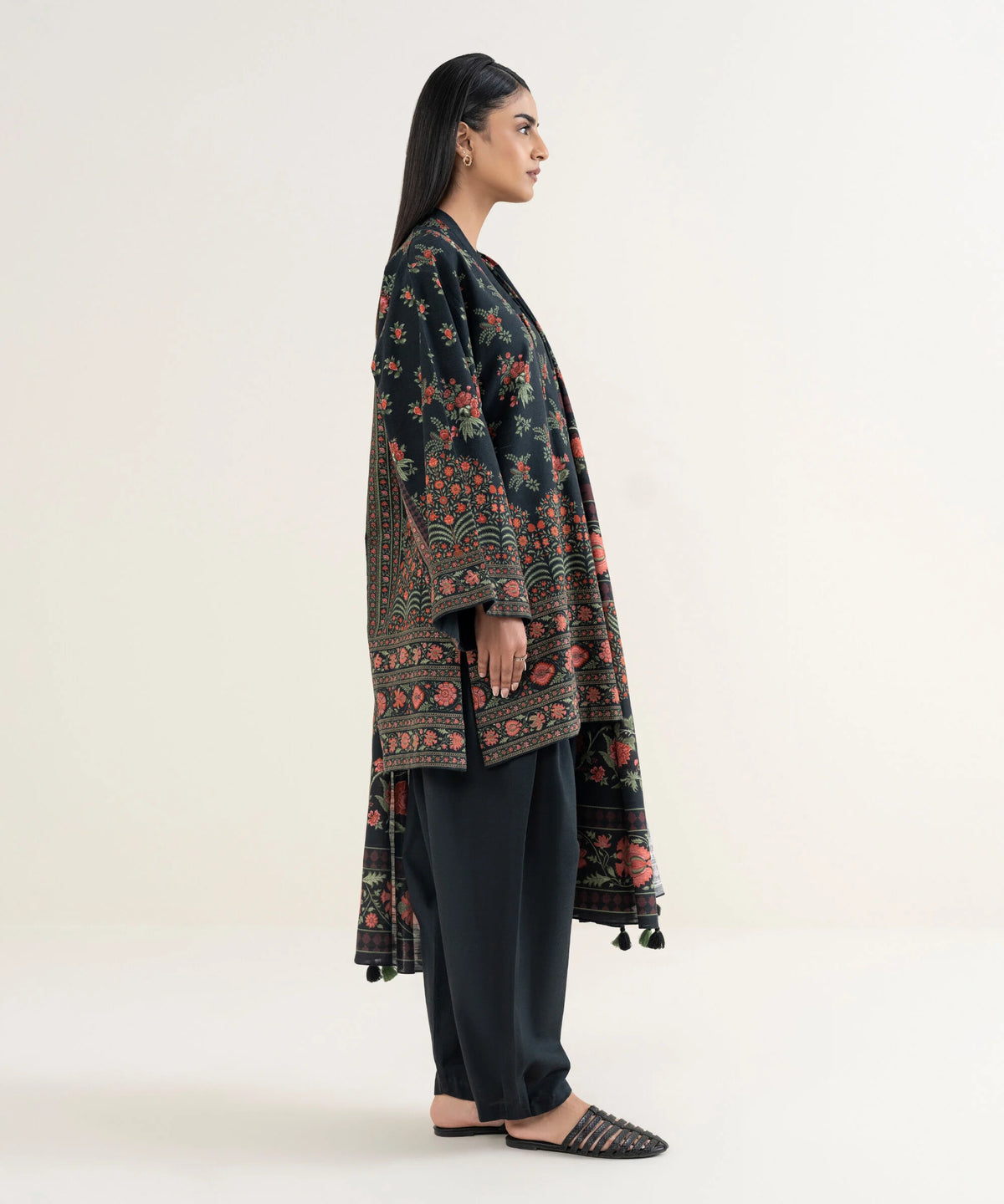 3 Piece - Printed Khaddar Suit
