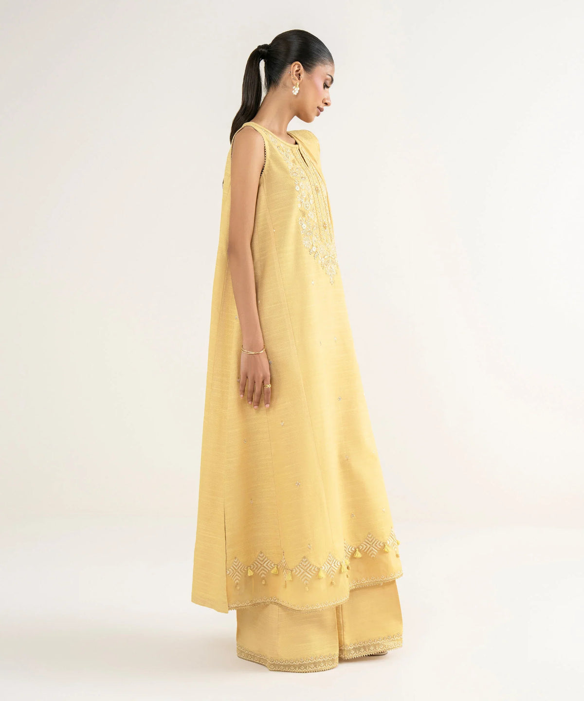 3 Piece - Embroidered Zari Khaddar Suit