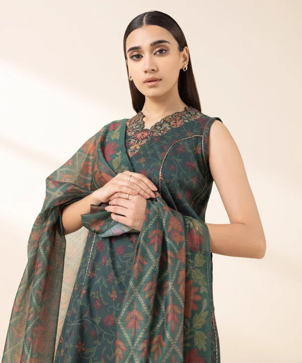 3 Piece - Embroidered Lawn Suit