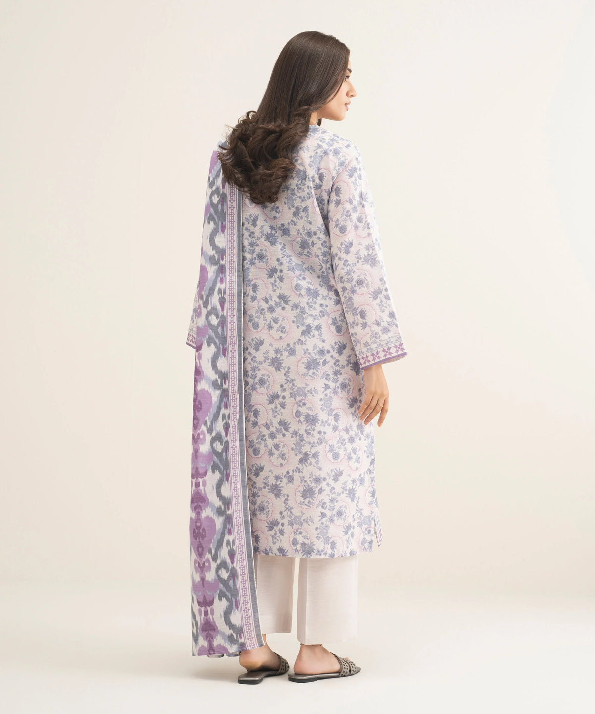 3 Piece - Printed Khaddar Suit