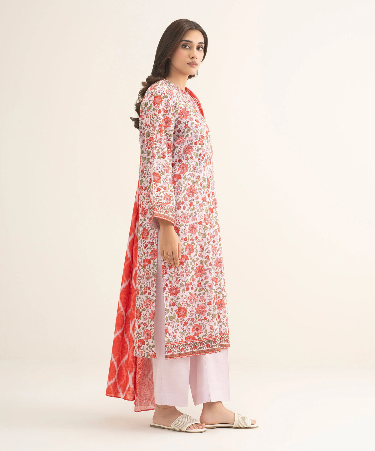 3 Piece - Printed Khaddar Suit