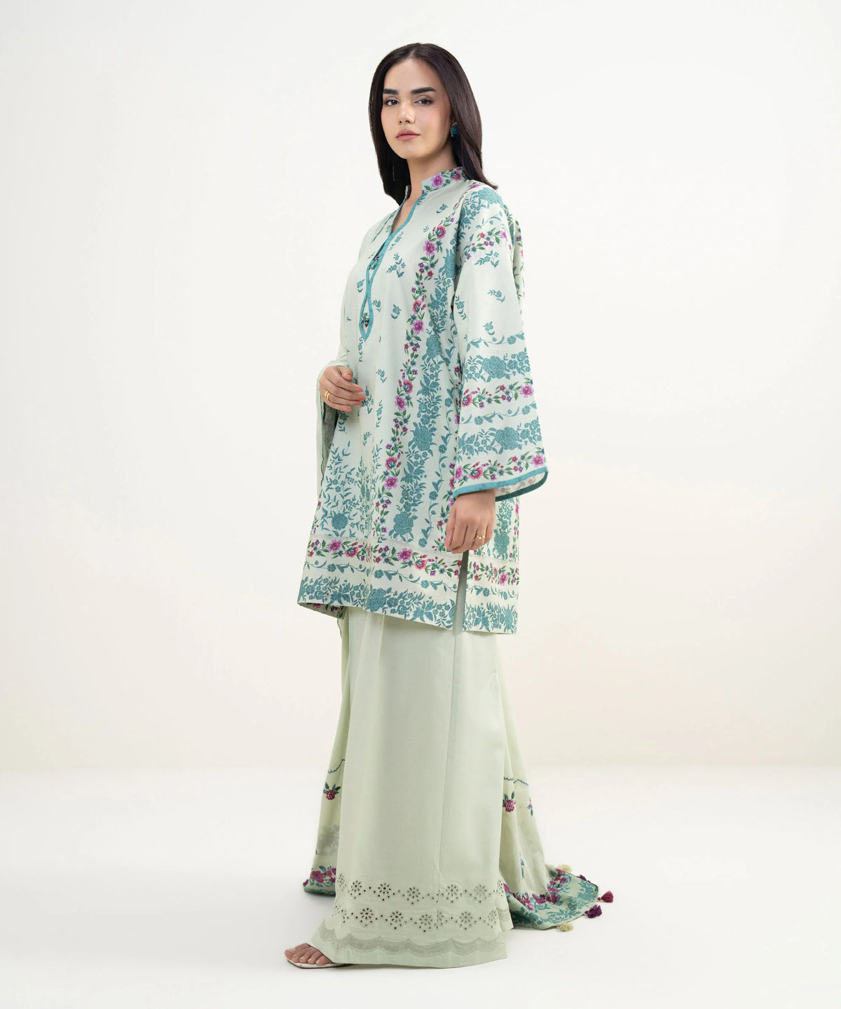3 Piece - Embroidered Lawn Suit