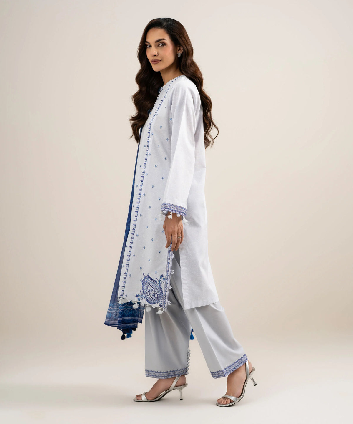 3 Piece - Embroidered Lawn Suit