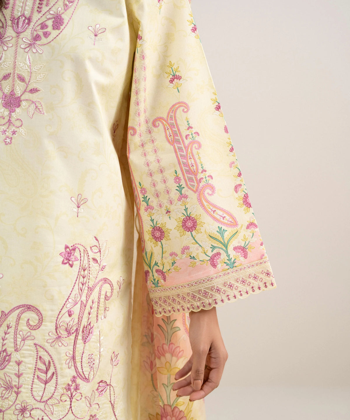 3 Piece - Embroidered Lawn Suit