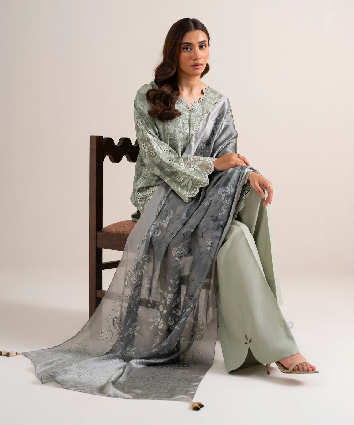 3 Piece - Embroidered Jacquard Suit