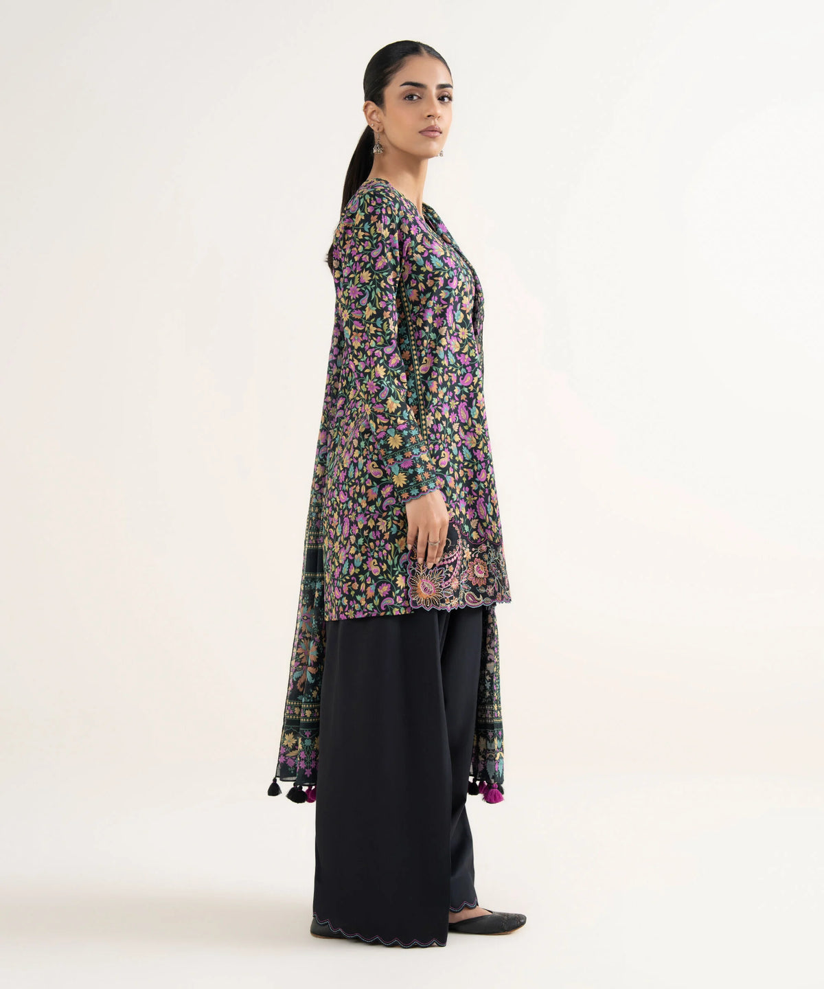 3 Piece - Embroidered Lawn Suit