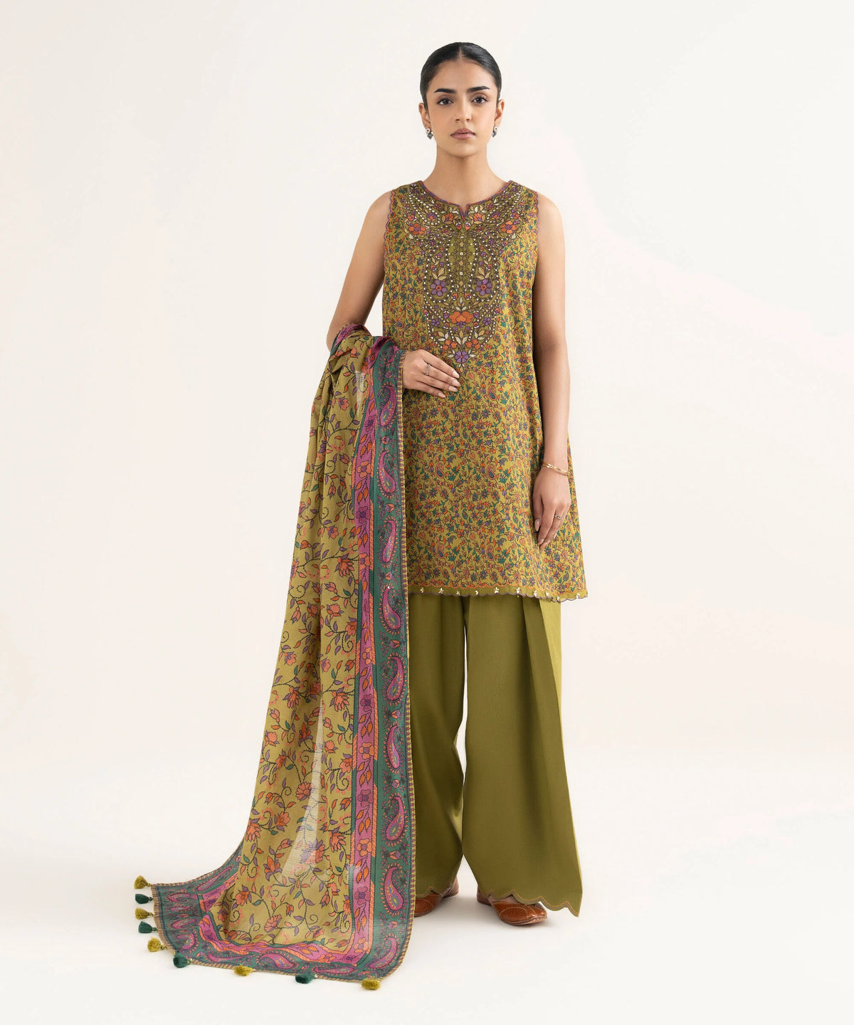 3 Piece - Embroidered Lawn Suit