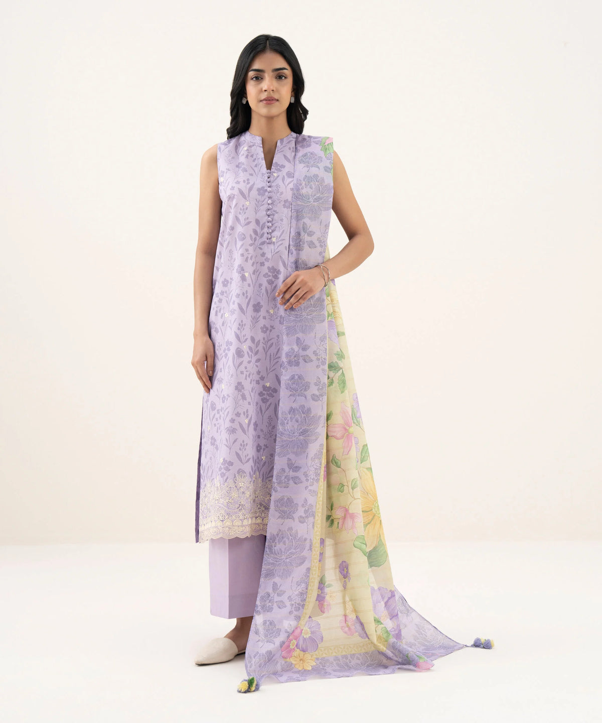 3 Piece - Embroidered Zari Lawn Suit