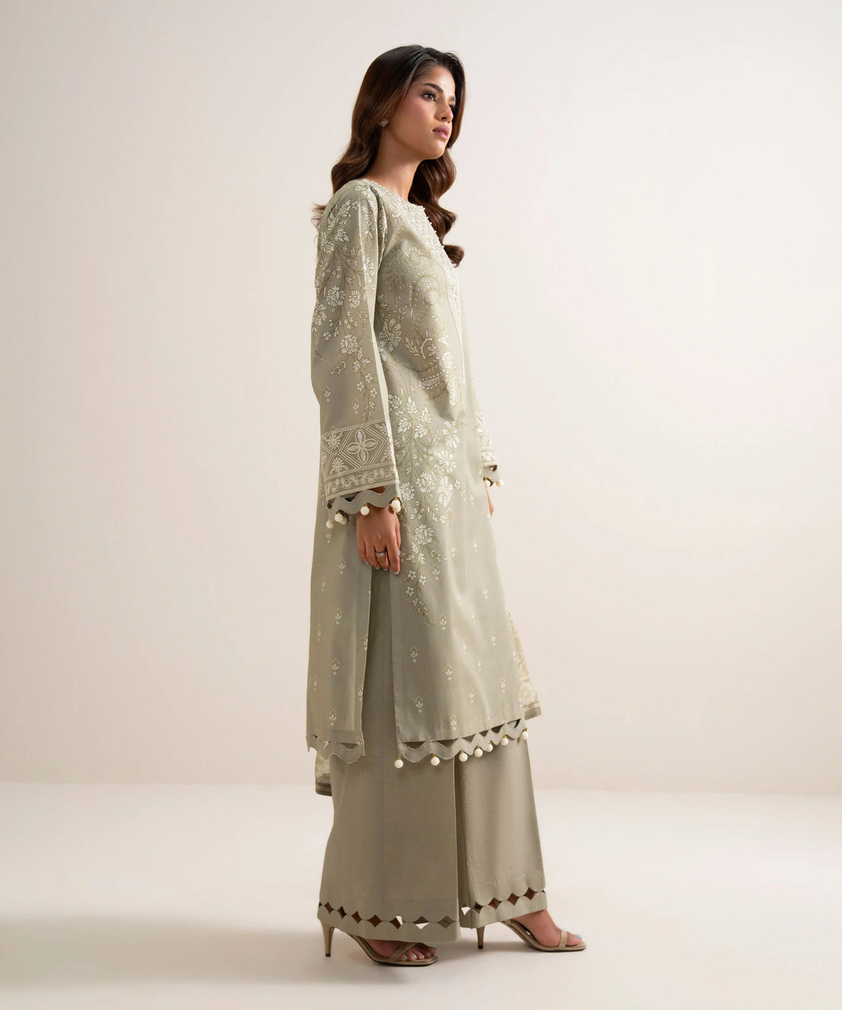 3 Piece - Embroidered Lawn Suit