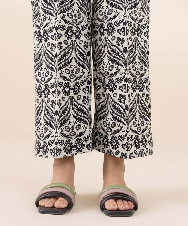 2 Piece - Embroidered Lawn Suit