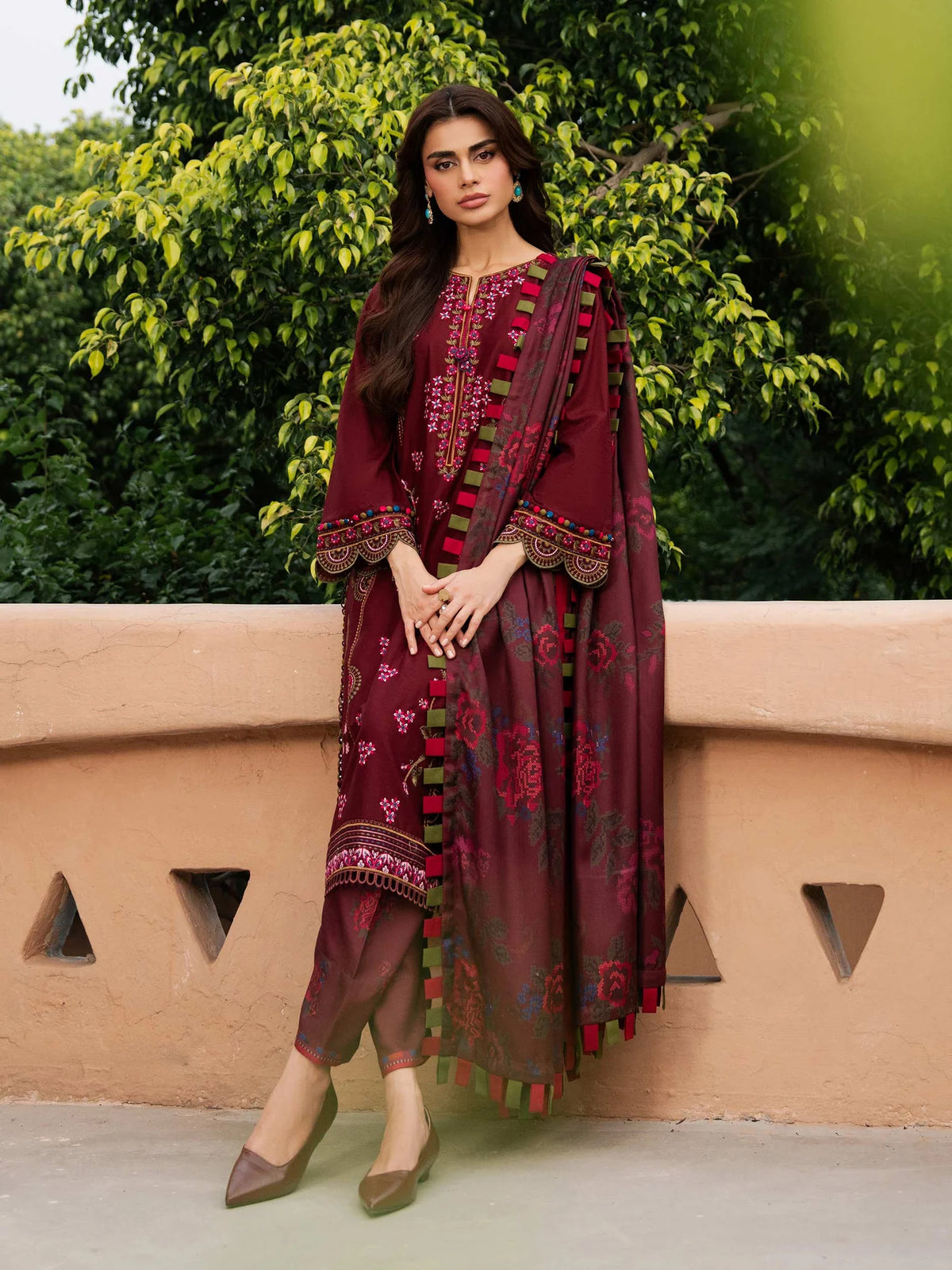 3 Piece Khaddar Suit-Embroidered (Unstitched)