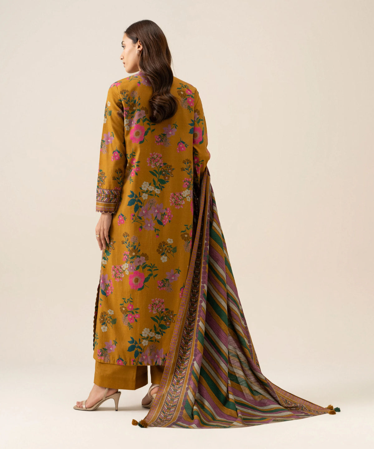 3 Piece - Printed Premium Khaddar Suit