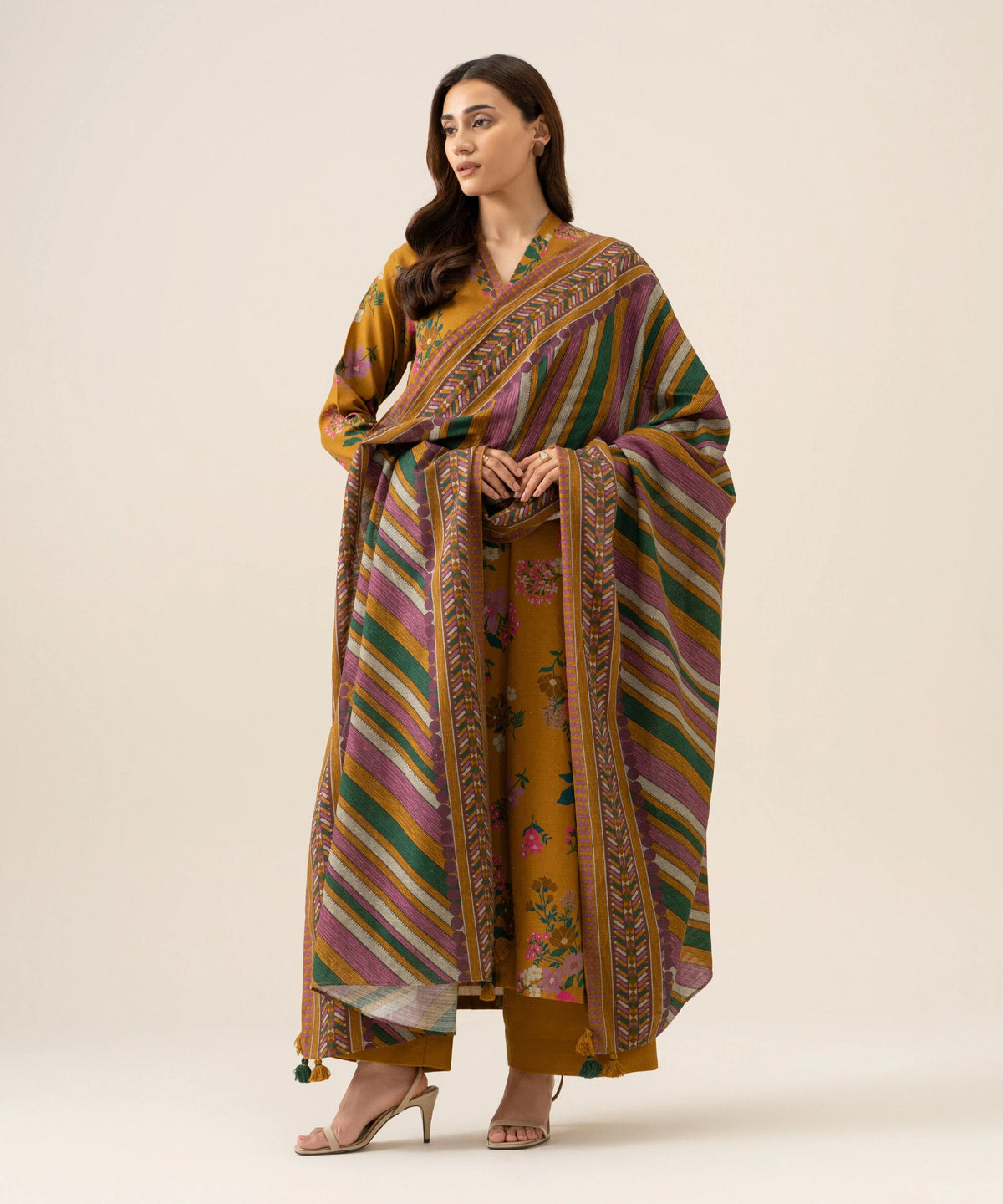 3 Piece - Printed Premium Khaddar Suit