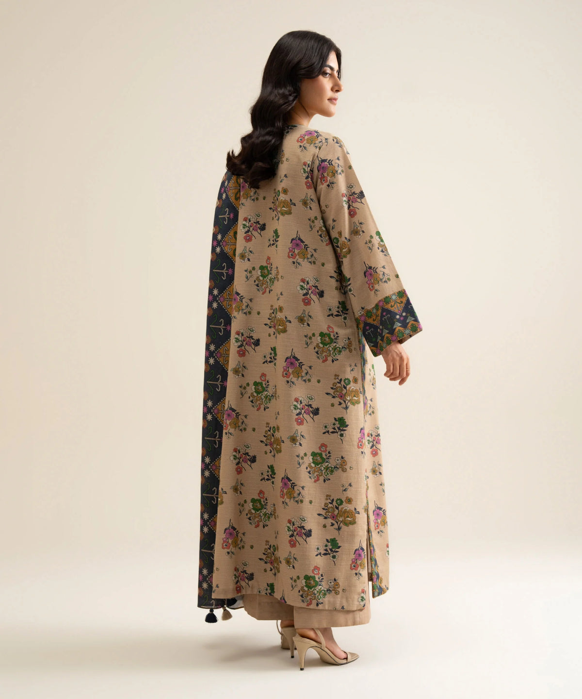 3 Piece - Printed Premium Khaddar Suit