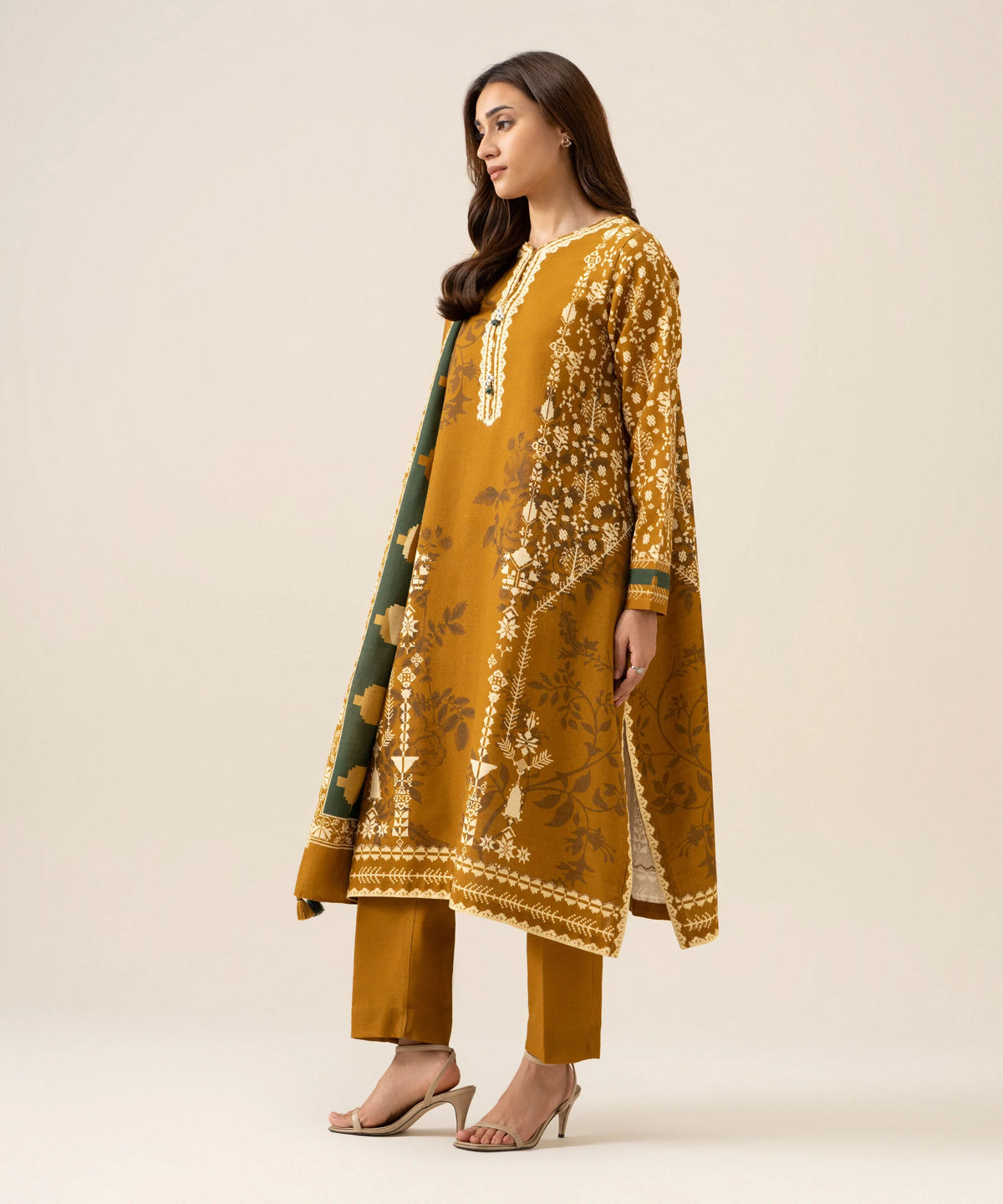 3 Piece - Printed Light Khaddar Suit