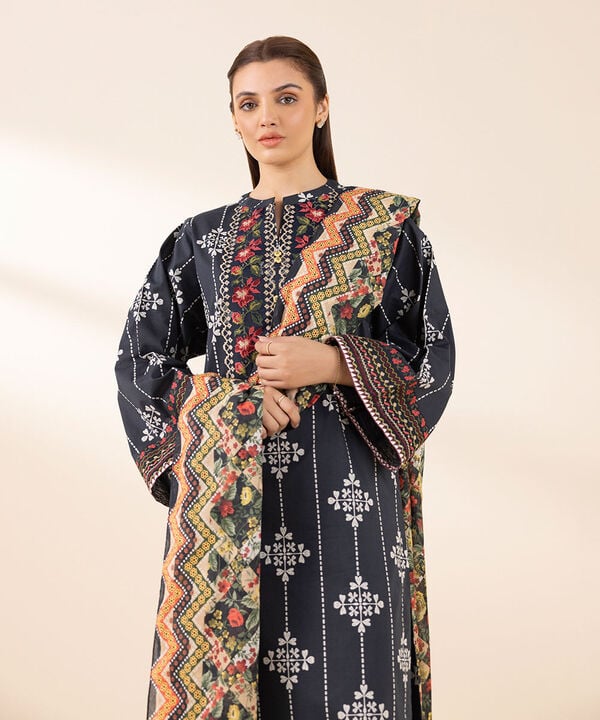 3 Piece - Embroidered Lawn Suit