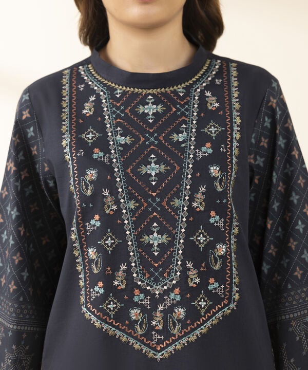 3 Piece - Embroidered Lawn Suit