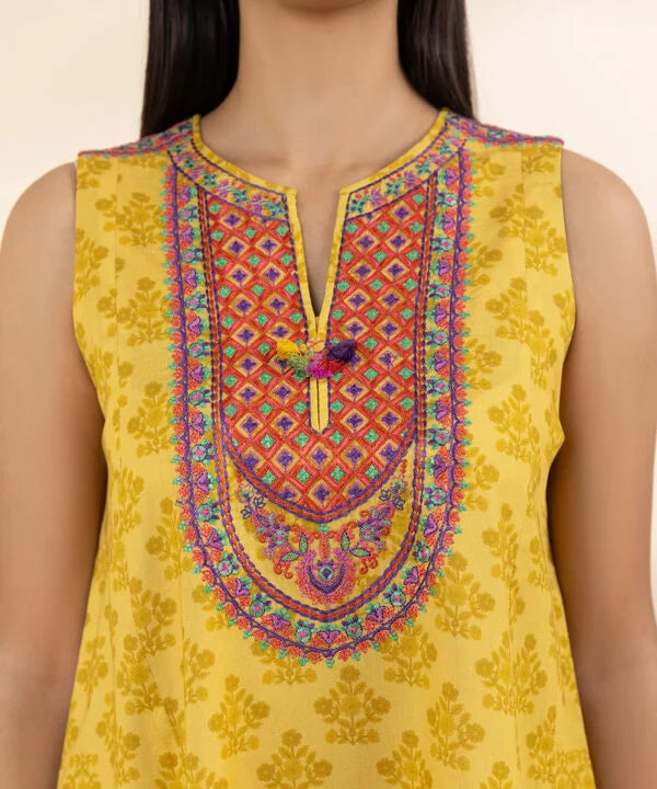 3 Piece - Embroidered Lawn Suit