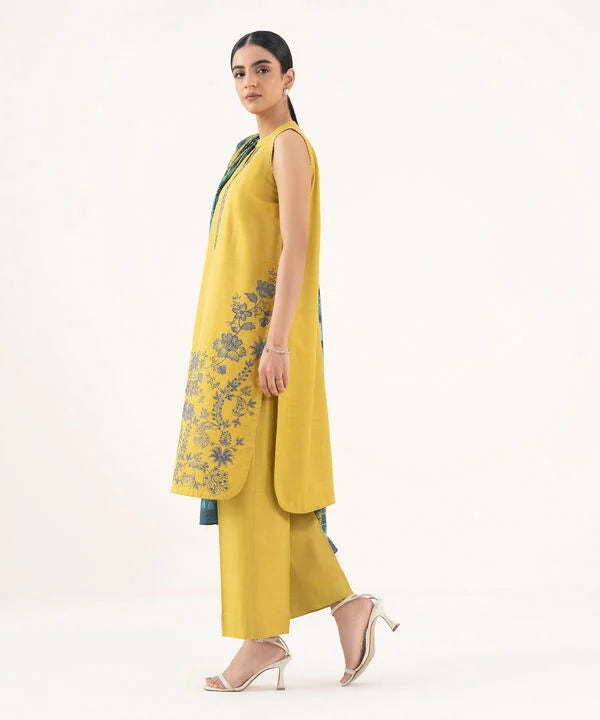 3 Piece - Embroidered Khaddar Suit