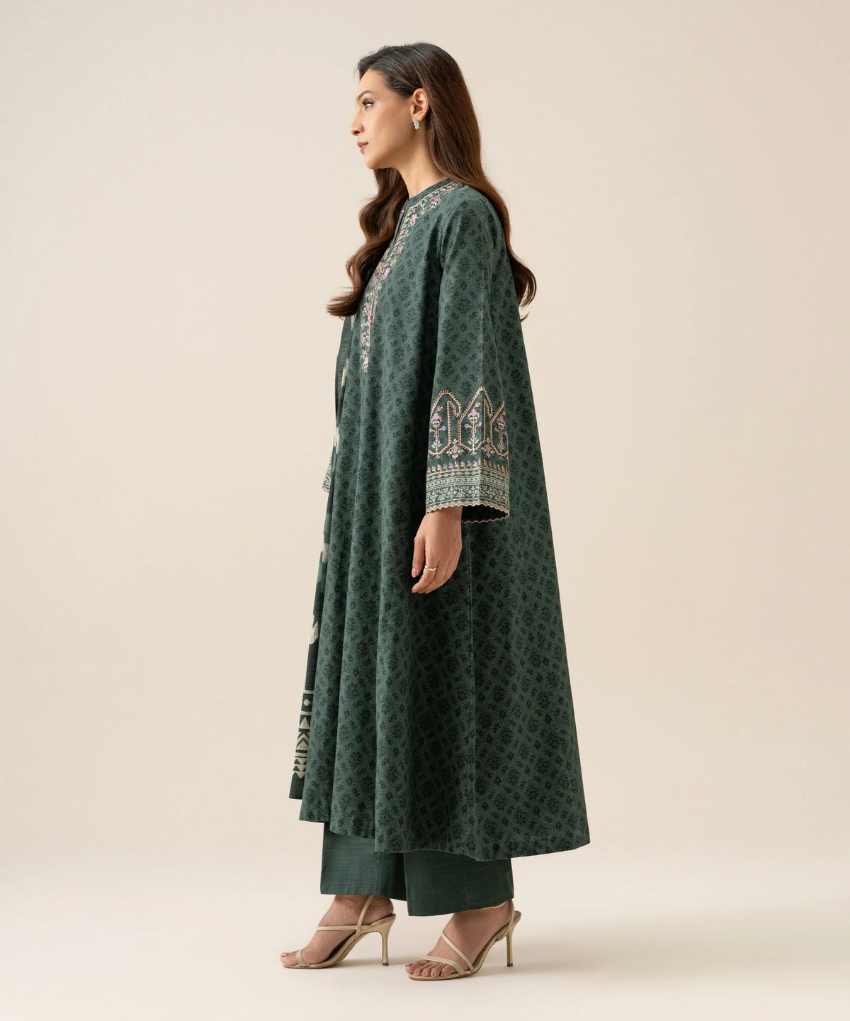 3 Piece - Embroidered Light Khaddar Suit