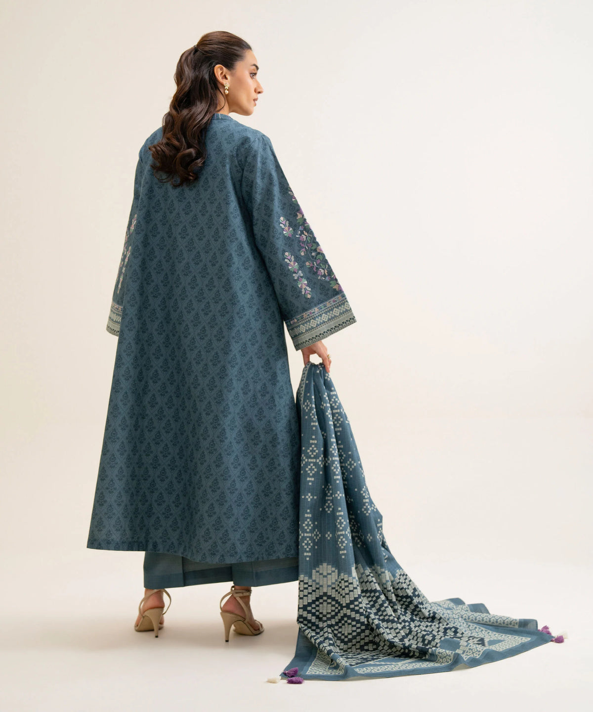 3 Piece - Embroidered Light Khaddar Suit