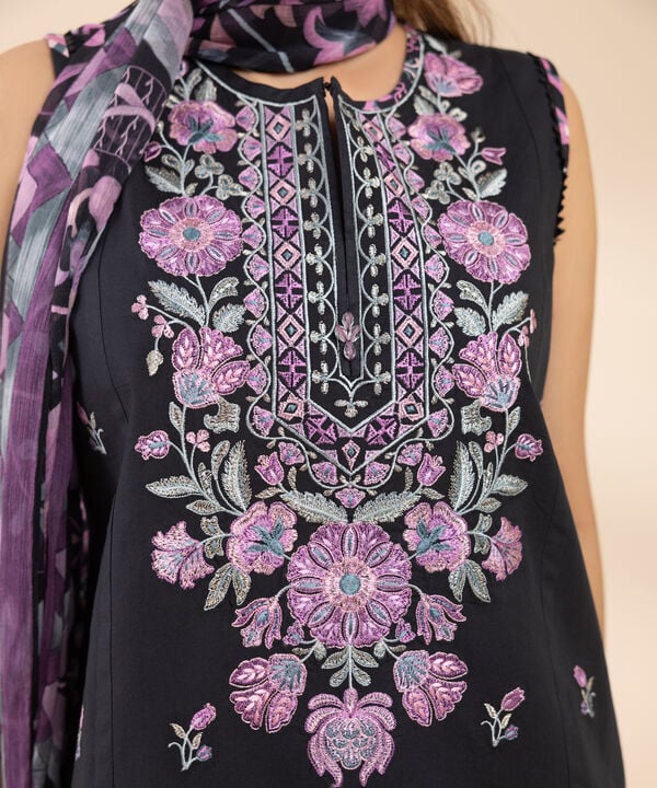 3 Piece - Embroidered Lawn Suit