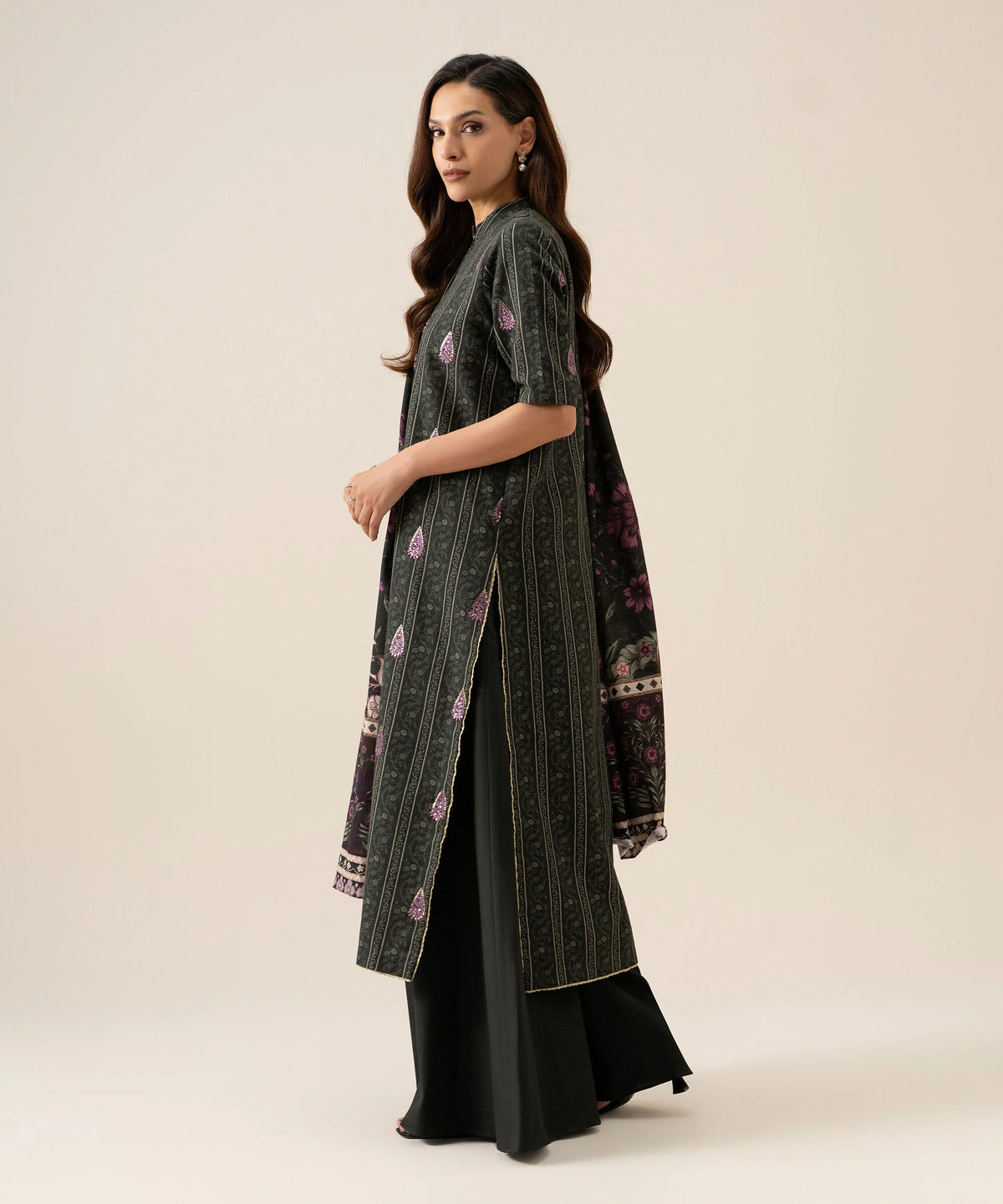 3 Piece - Embroidered Light Khaddar Suit