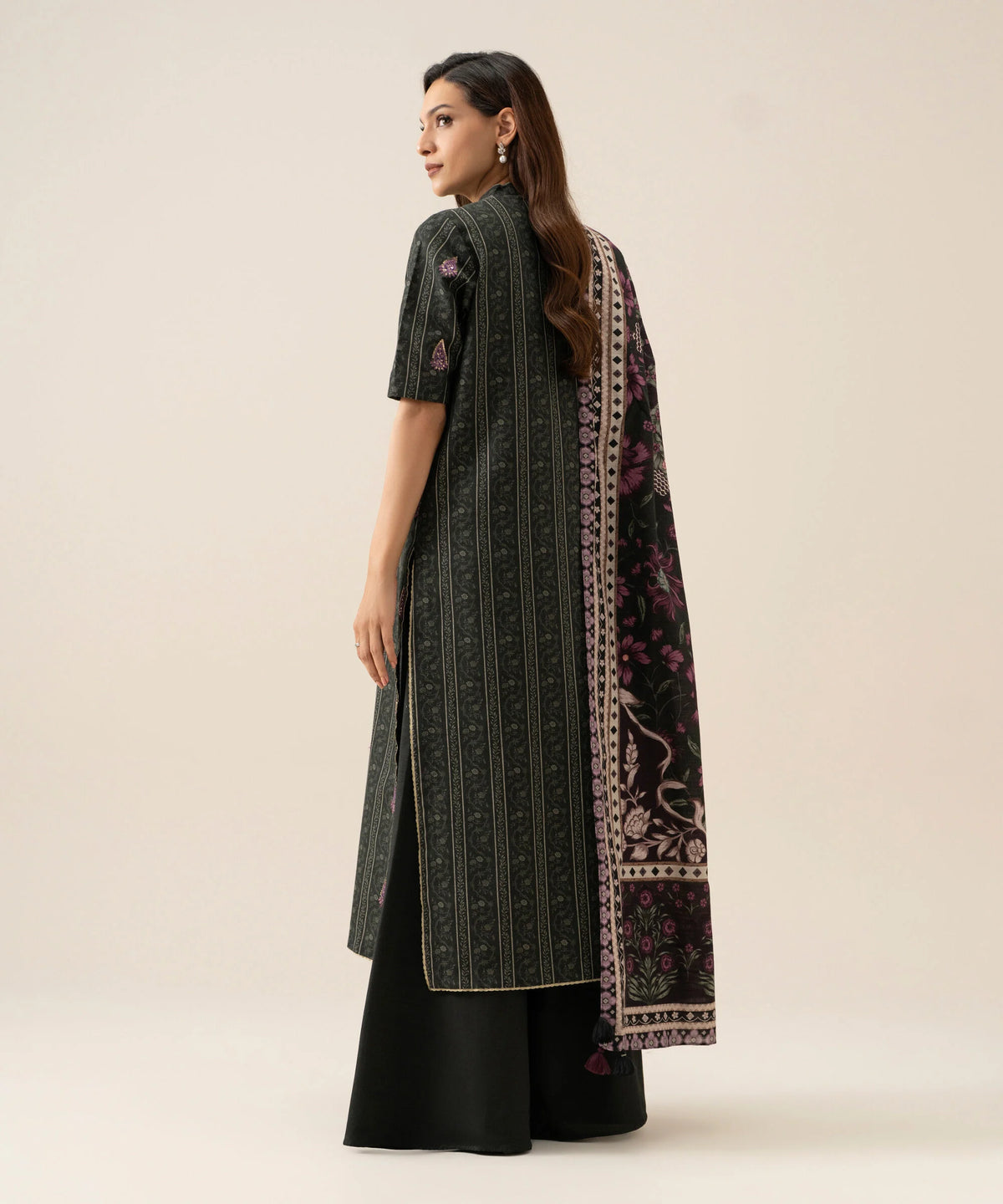 3 Piece - Embroidered Light Khaddar Suit