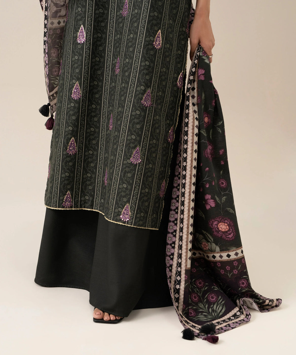 3 Piece - Embroidered Light Khaddar Suit