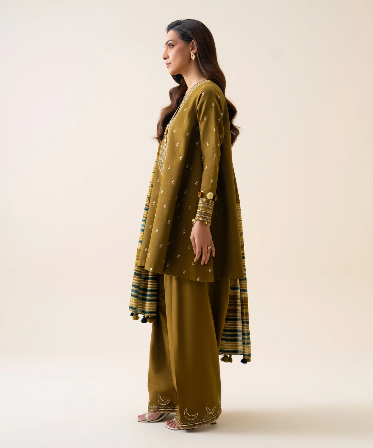 3 Piece - Embroidered Light Khaddar Suit