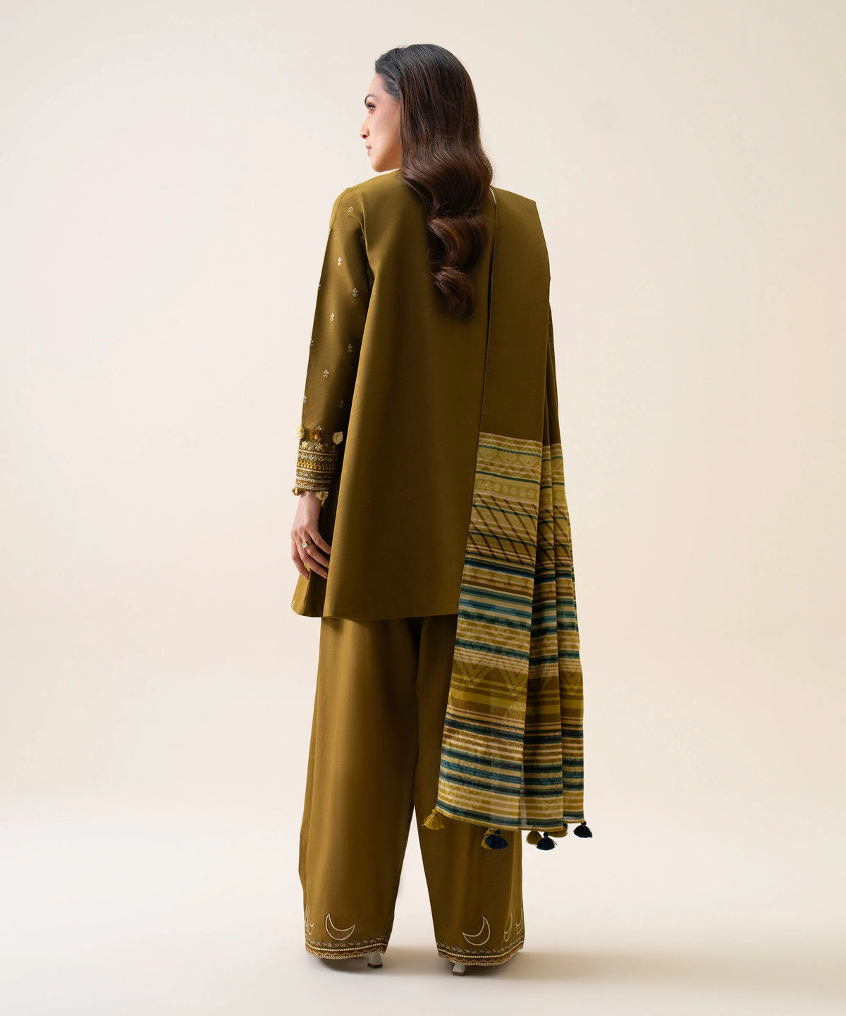 3 Piece - Embroidered Light Khaddar Suit