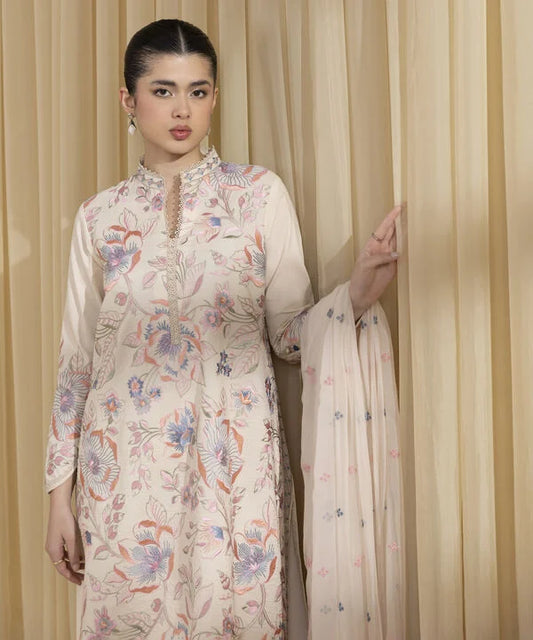 3 Piece - Embroidered Lawn Suit