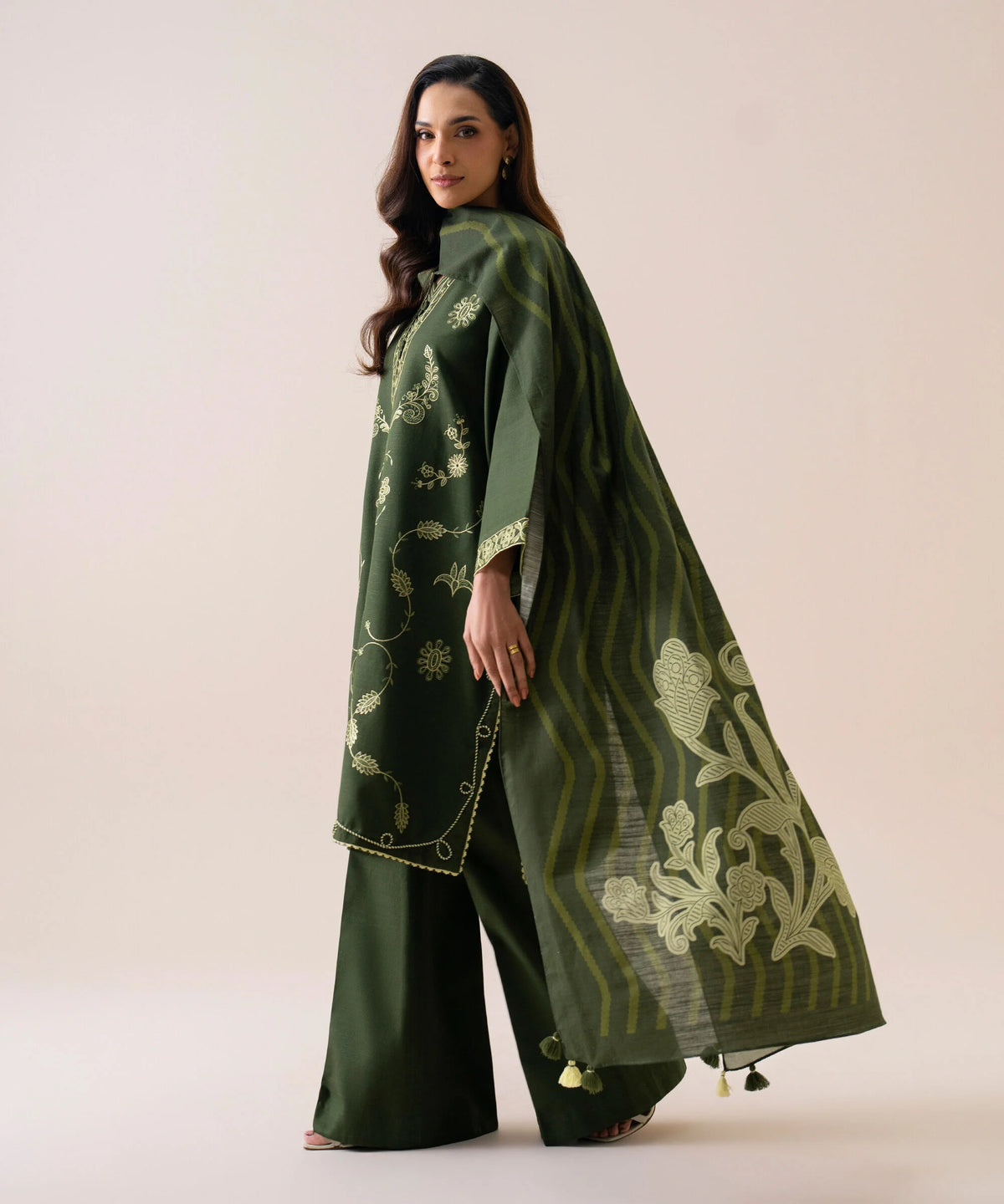 3 Piece - Embroidered Light Khaddar Suit