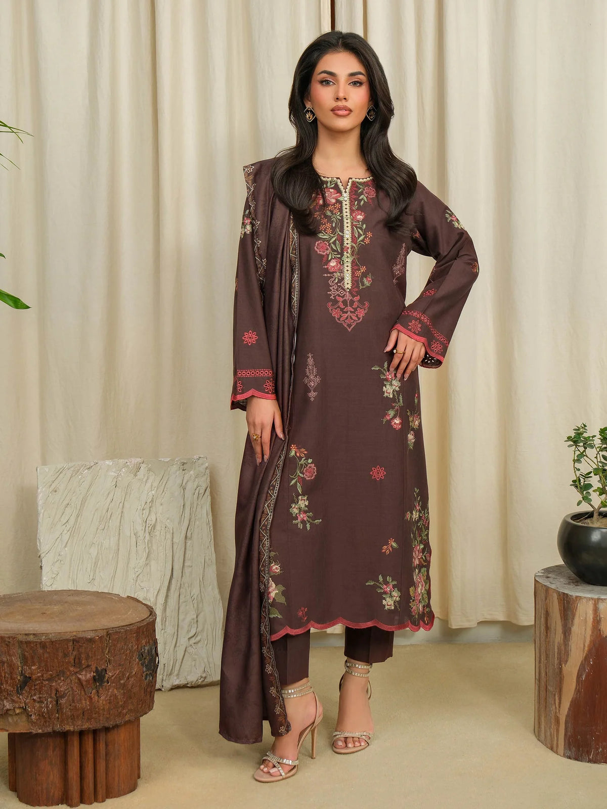 3 Piece Khaddar Suit-Embroidered (Unstitched)